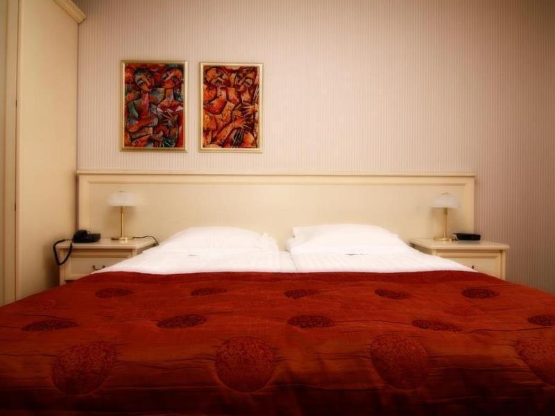 St. George Hotel